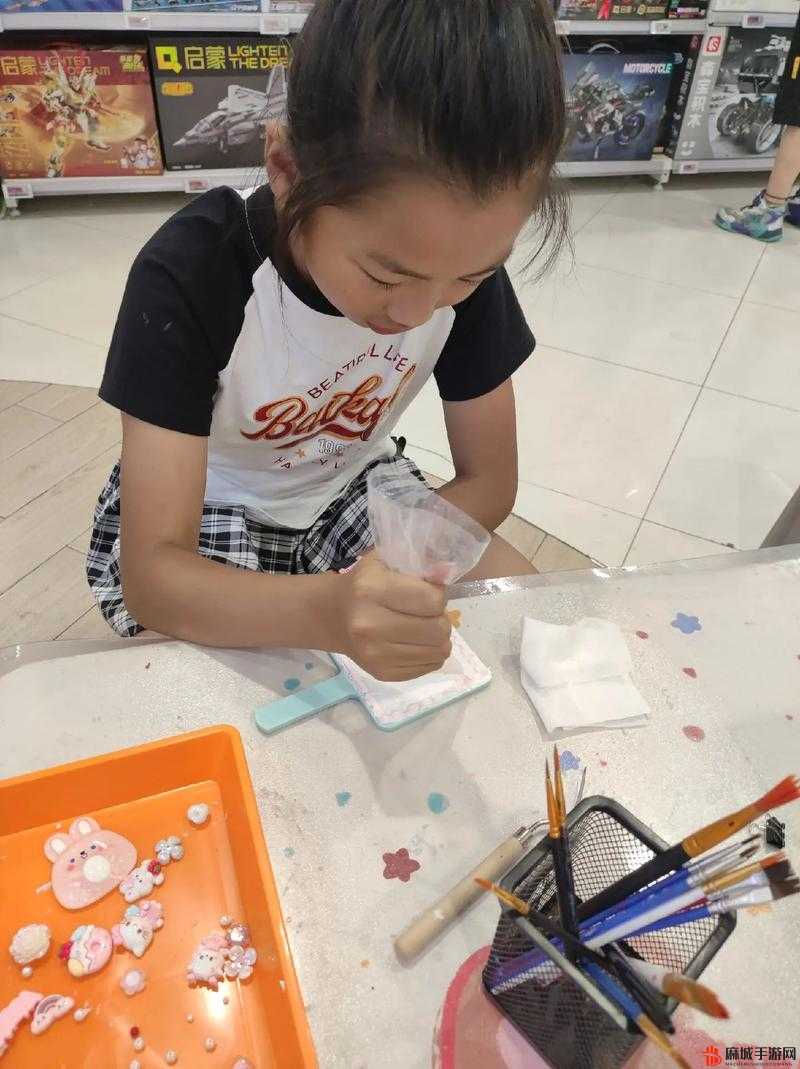 小孩半夜喂姐姐吃钢筋蘑菇？这是亲姐弟吗