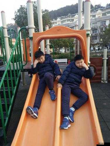 一前一后三个人轮换的具体方式