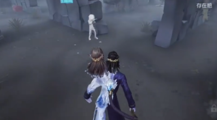 第五人格如何牵制蜡像师