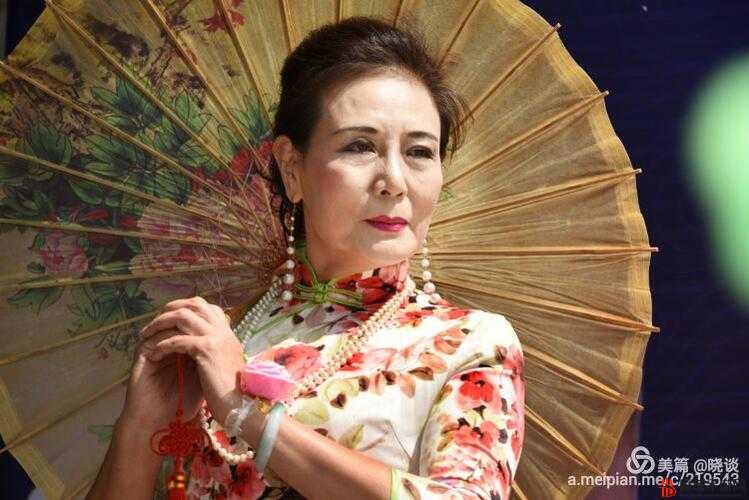 近亲相祖母六十老太太：超越的禁忌之恋