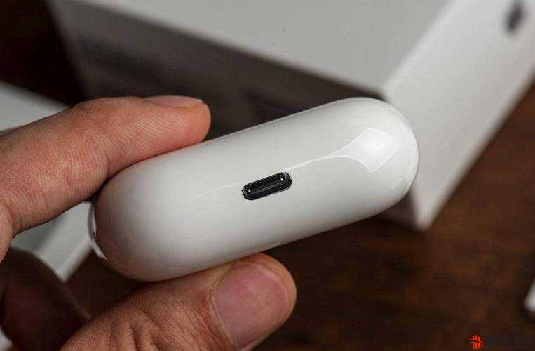 AirPods将改为USB-C充电口，一场充电接口的革新