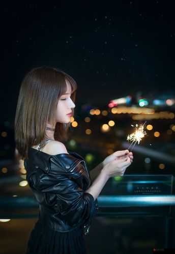 下载免费看饥渴难耐的少妇软件，尽享视觉盛宴